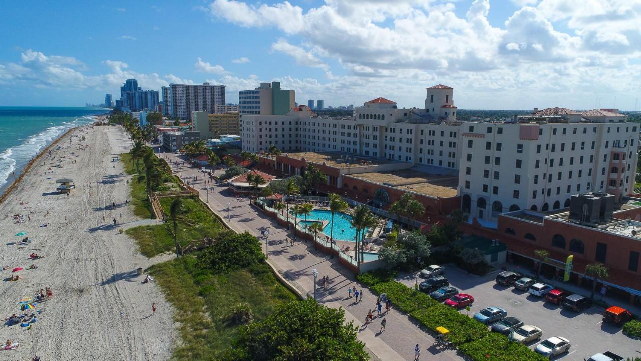 705 Partial Ocean View Hollywood Beach Apartment Дейния Бийч Екстериор снимка