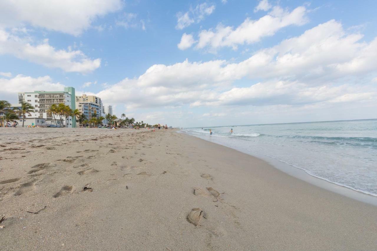 705 Partial Ocean View Hollywood Beach Apartment Дейния Бийч Екстериор снимка